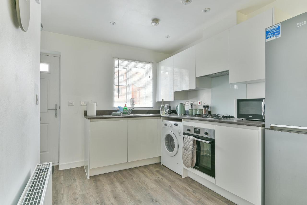 Beautiful New House In Derby For Up To 5 Guests, Suitable For Families Contractors Nhs Staff Etc 외부 사진